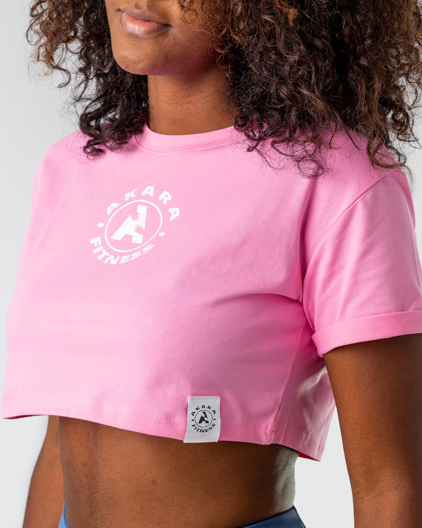 CAMISETA TOP CORTO REINA