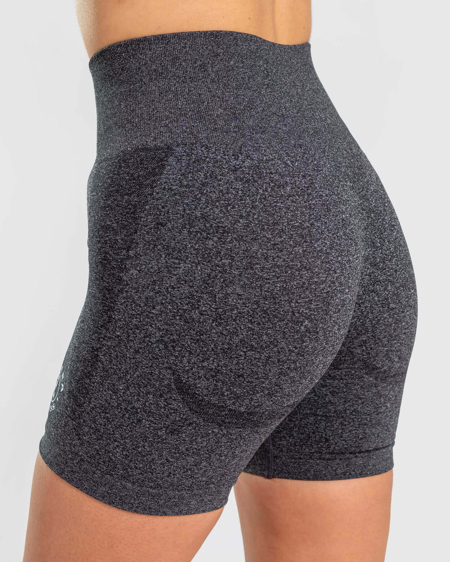 2X34,95€ SHORTS ACTIVE FIT + CALCETINES