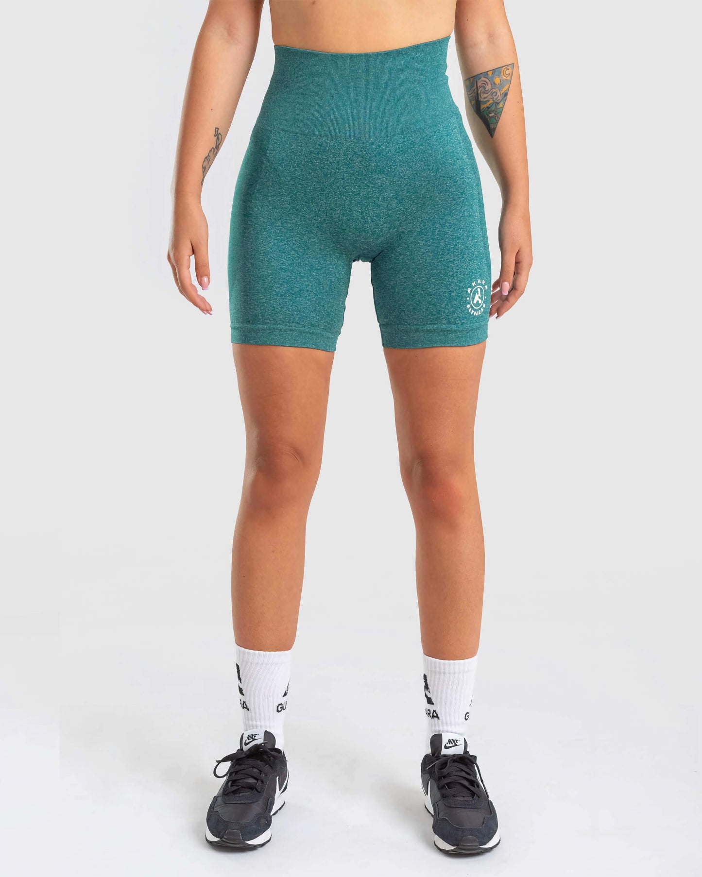 2X34,95€ SHORTS ACTIVE FIT + CALCETINES