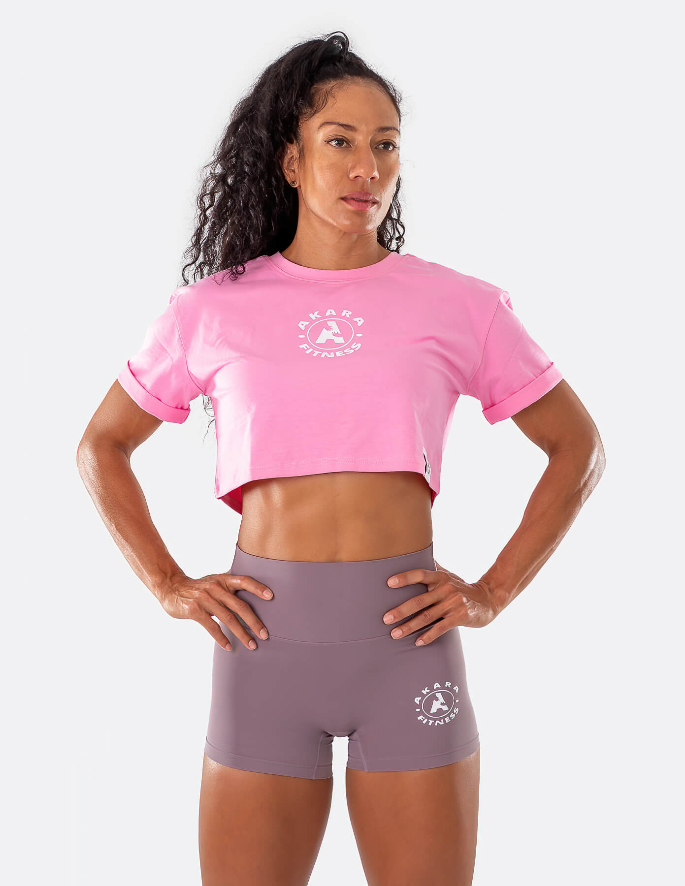CAMISETA TOP CORTO REINA