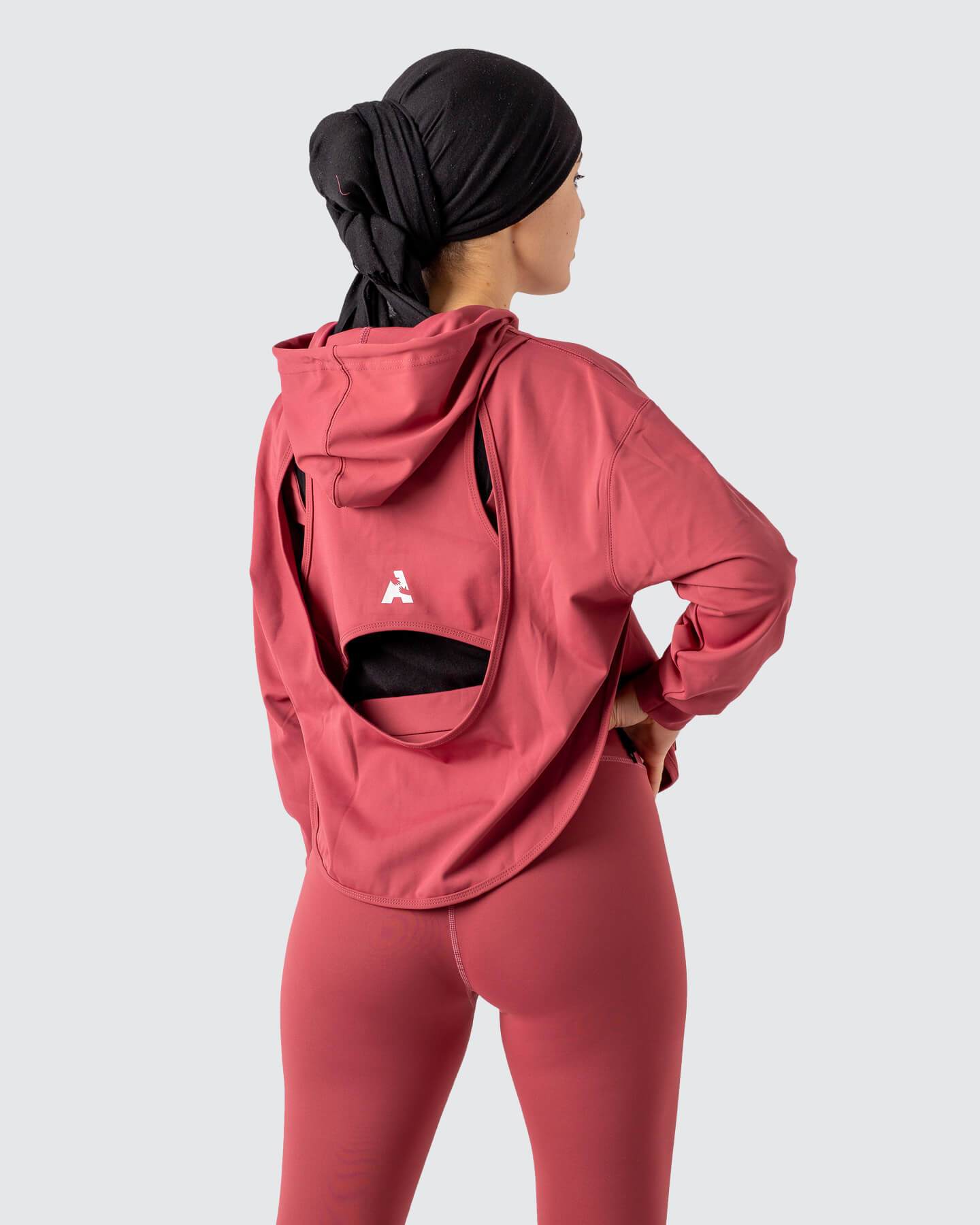SUDADERA CON CAPUCHA BATA FIT