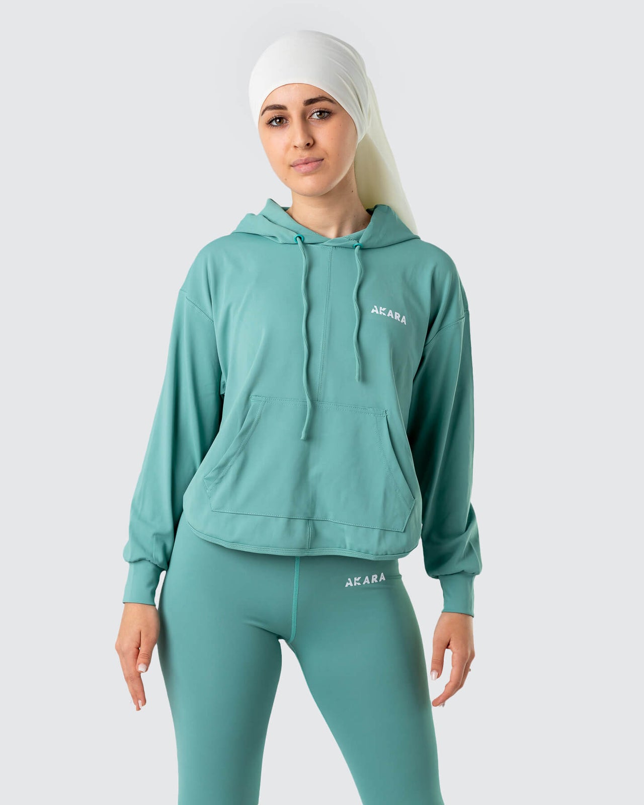 SUDADERA CON CAPUCHA BATA FIT